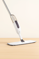 Mopa microfibra con spray pulverizador